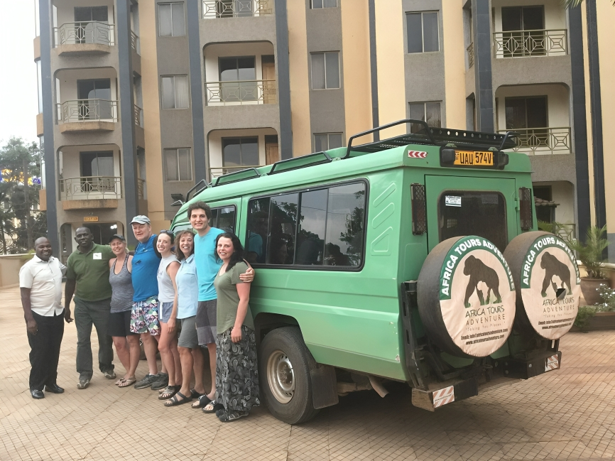 comparing safari operators